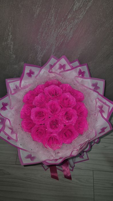 Buchet din 19 trandafiri imperiali luxury