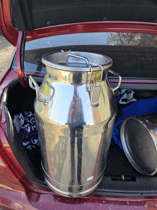 Продаются фляги для молока 40 л ( из нержавеющей стали )