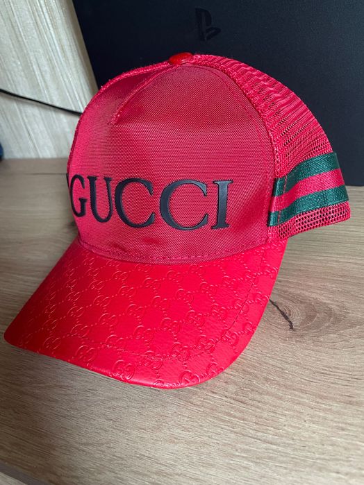 Лятна шапка червена