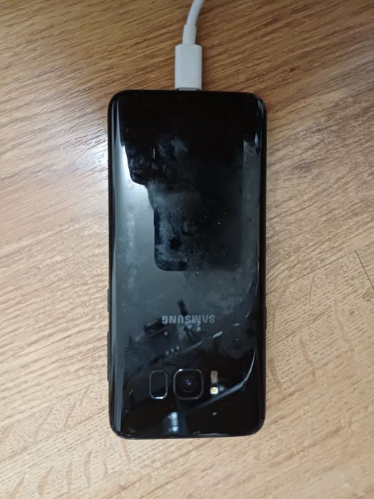 Samsung S8 cu displayul spart. Placa este ok
Are pattern

$10