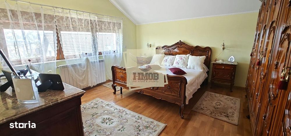 Casa cu 4 camere 2 bai si 830 mp teren in zona Bavaria