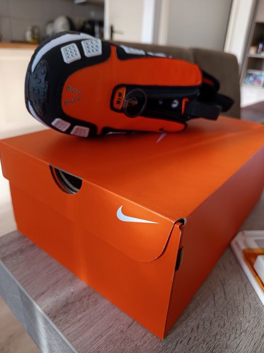 Дамски маратонки Nike W Air Max SNDR