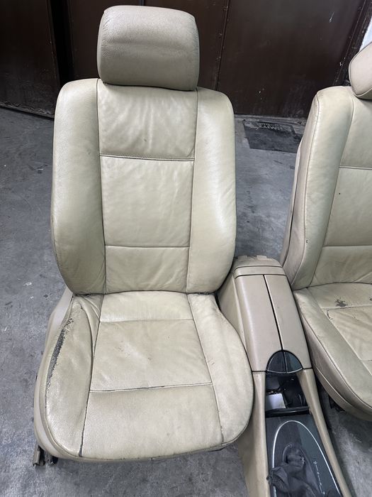 Продам сидения е 53  и бар 211