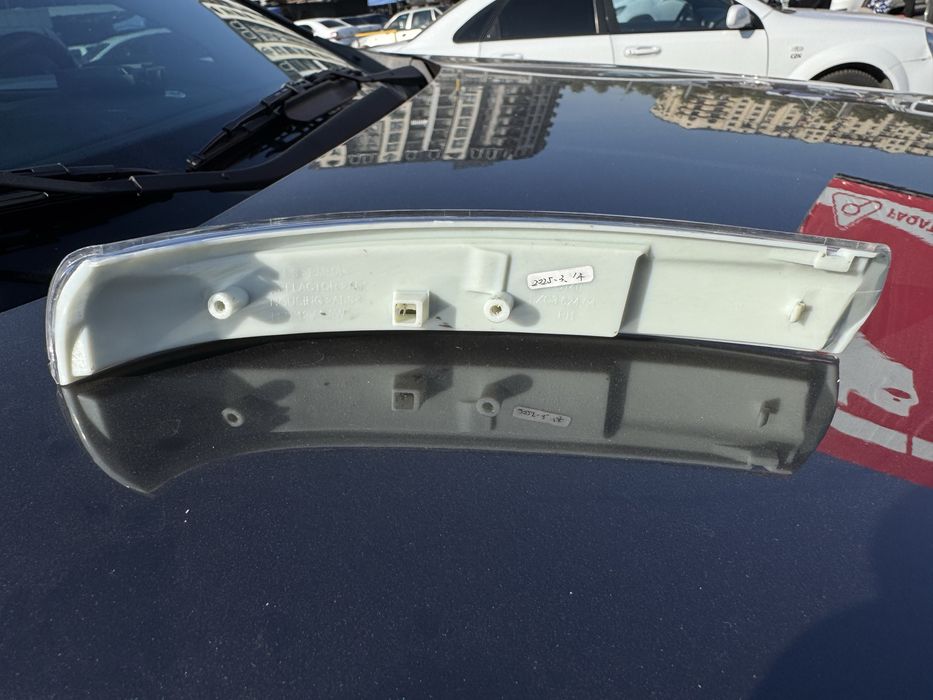 Боковой поворотник зеркала Каптива