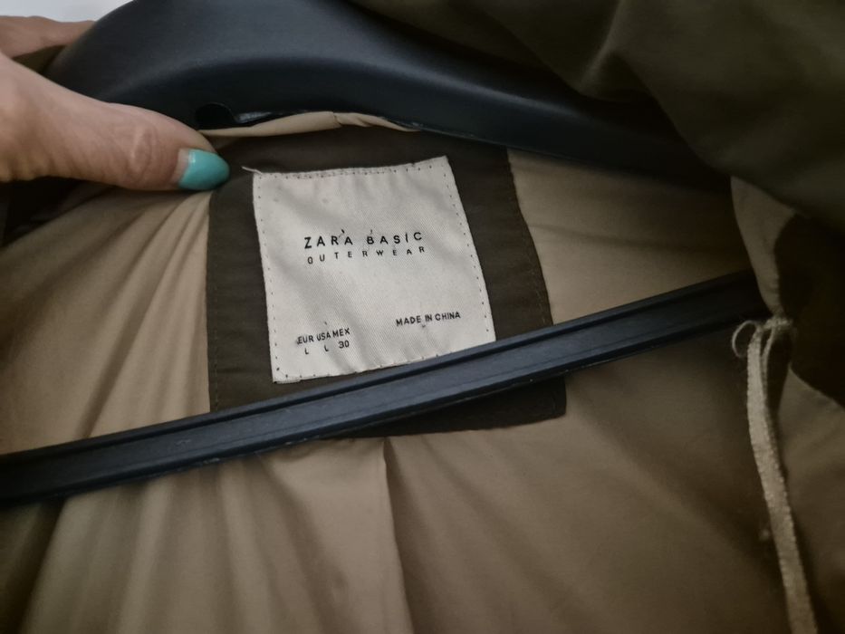 Vand geaca iarna dama Zara cu guler blana detașabil