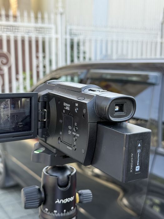 продам 4К камера Sony FDR AX-33