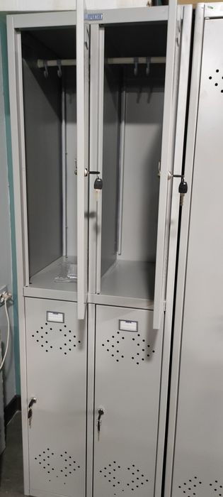 Железный шкаф для раздевалки  Россия Промет! Перечисление есть