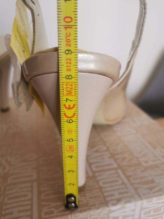 Sandale din piele naturala lacuita