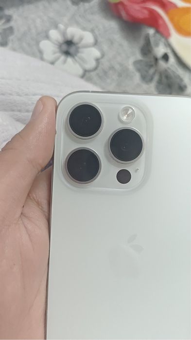 Iphone 15 pro продаю
