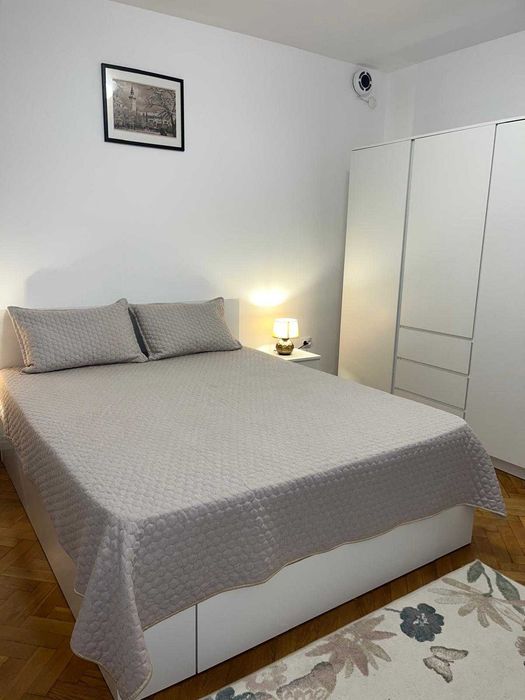 Apartament 2 camere DE INCHIRIAT