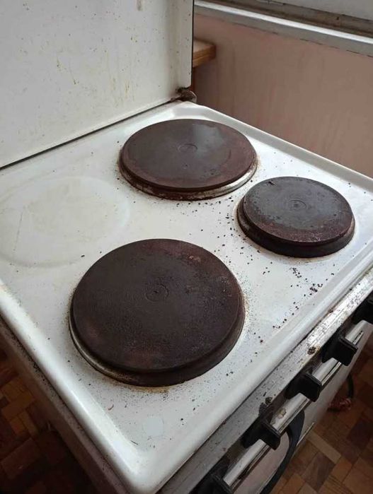 Фурна с котлони с нови ролтани