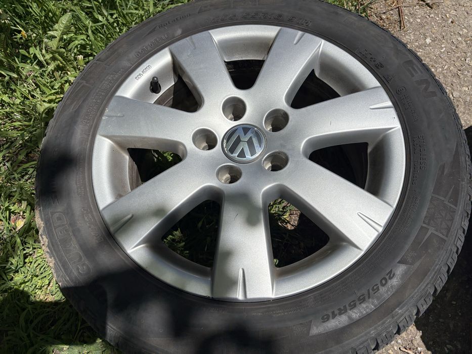 Продавам 16" лети джанти със зимни гуми за VAG - 205/55R16 DOT 3922 5х112 ET42