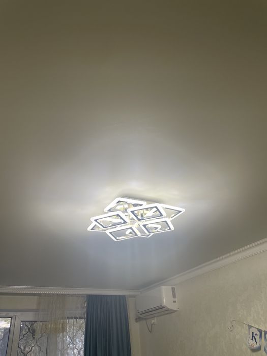 Продам диодувую люстру