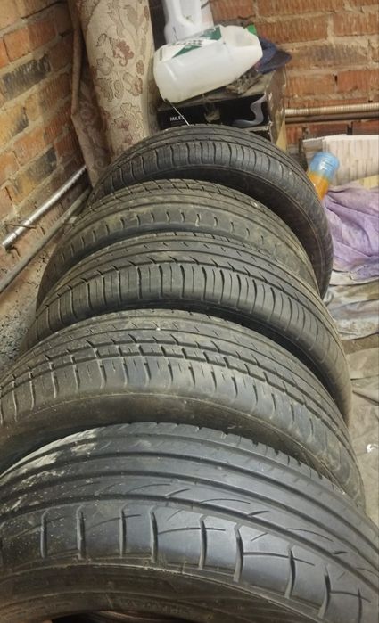 Продам шины 5 штук.