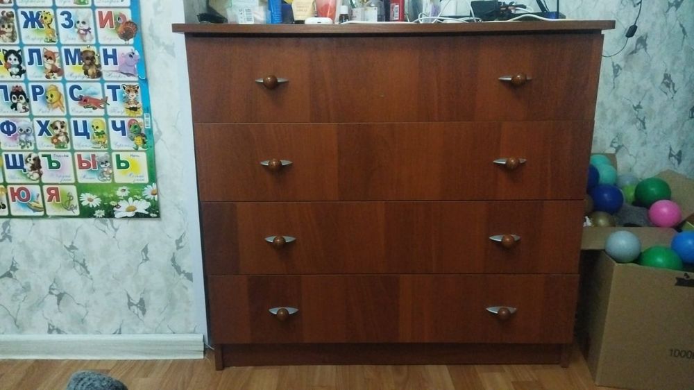 Продам комод и шкаф