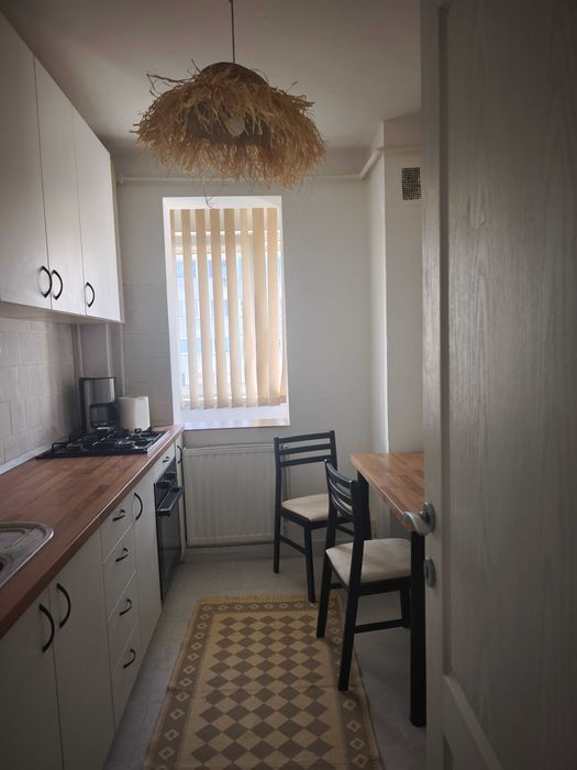 Închiriez apartament central Torontalului 3 camere decomandat