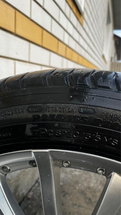 Продам шины с дисками б/у в отличном состоянии