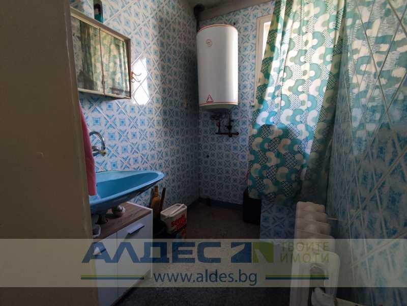 Продава се Къща в с. Кокаляне, Област София-град - 418 кв.м за 1077 €/кв.м - Снимка #16