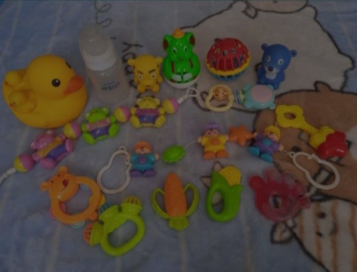 Игрушки- погремушки в отличном состоянии