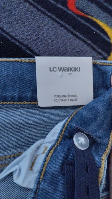 Продам Джинсы новые