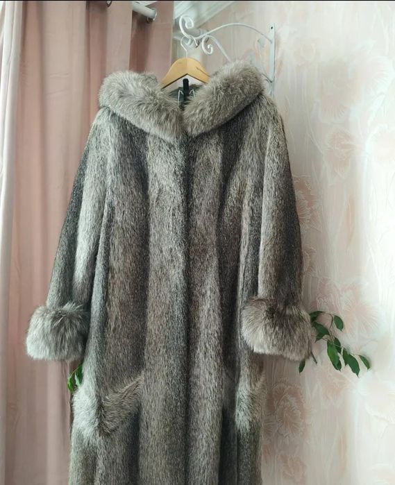Продаю шубу из меха нутрии