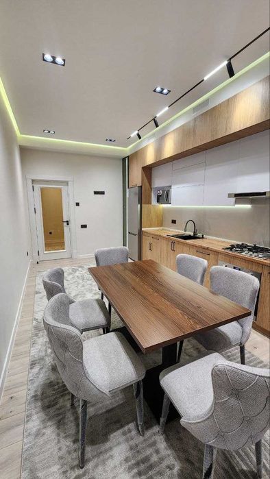 Аренда! ЖК E-ONE ориентир (PIRAMIT TOWER)