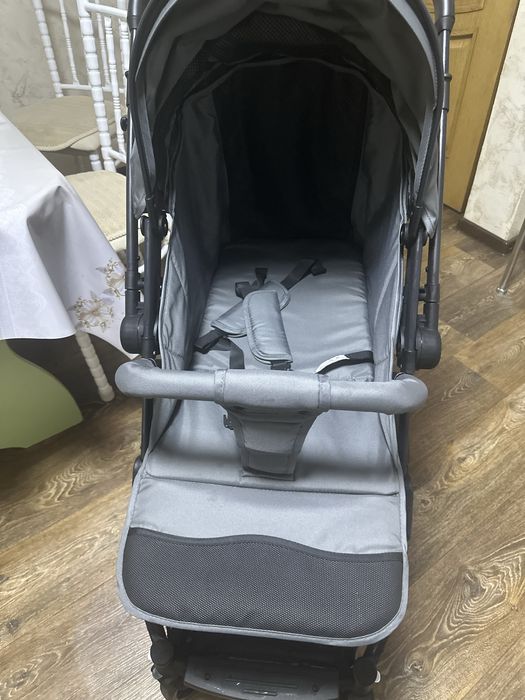 Продам новую коляску