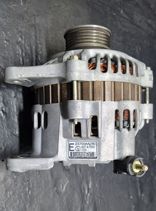 Генератор Subaru 2х контактный.