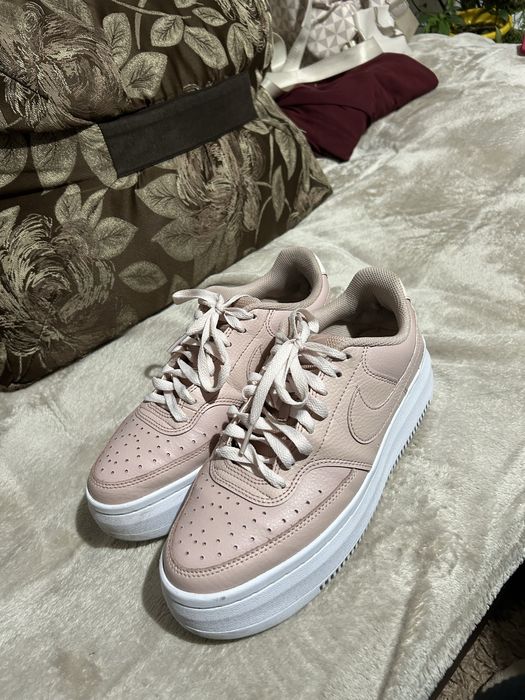 Обувки на nike.