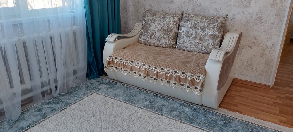 Диван мягкий уголок