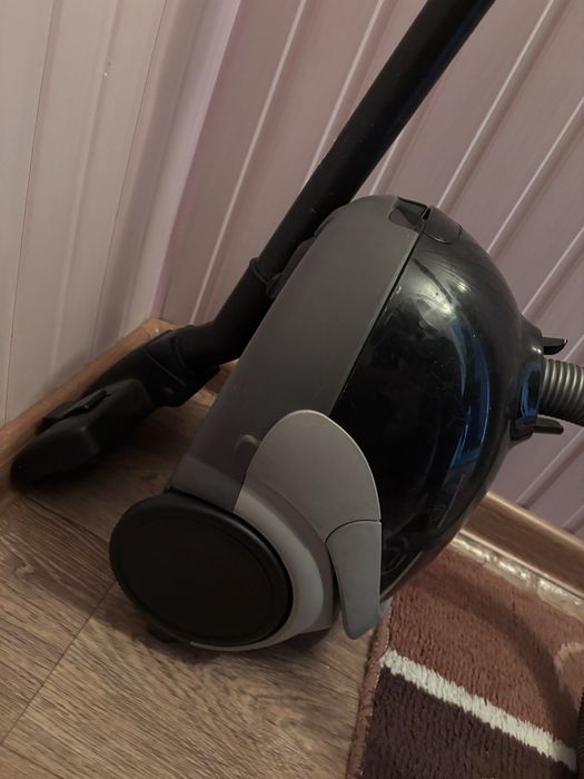Пылесос Samsung Easy 1800W
