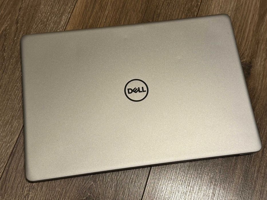 Dell Inspiron 5370 i3-7130U/8 RAM/128SSD/Intel HD Graphics 620/Full HD