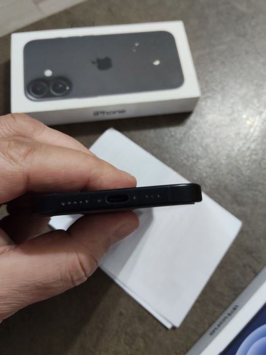 iPhone 16 Black , 128 GB