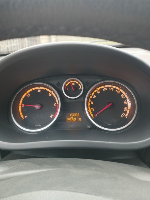 Vând Opel CORSA 1.7 diesel