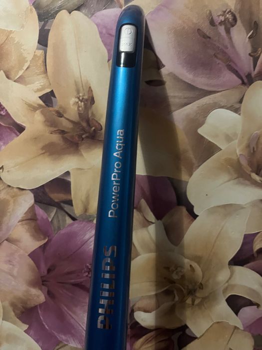 Пылесос вертикальный