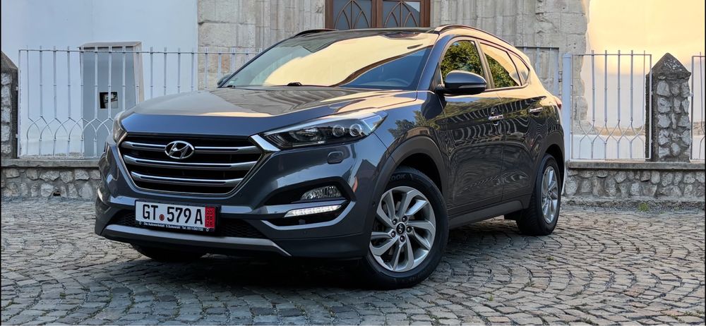 Hyundai Tucson 2.0 Diesel 184 CP Euro 6 , Cutie Automata , 4x4 , Xenon