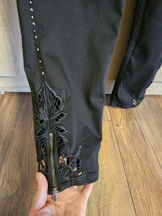 Интересен панталон L-Xl