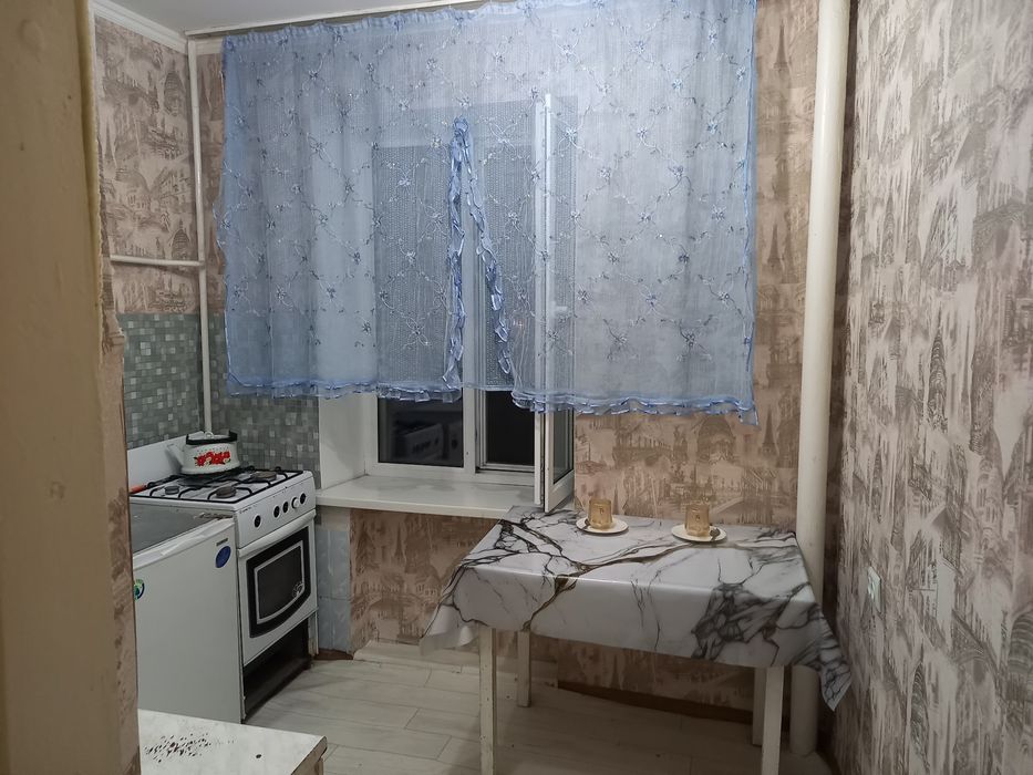 1 ком кв в центре каспии ред есть