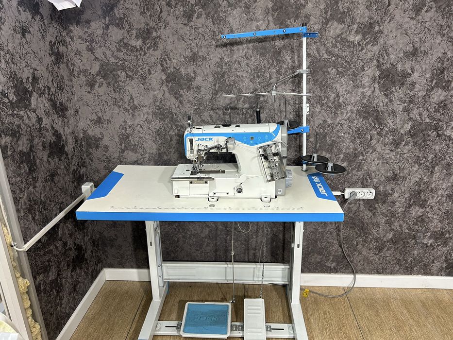 Продам швейные машинки jack