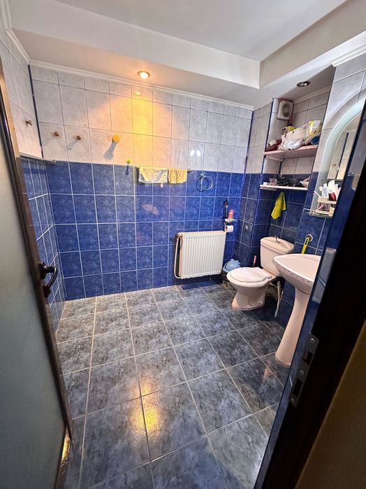 De vanzare apartament 3 camere