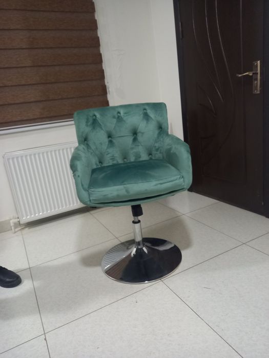 Продаю  Кресло 2 шт