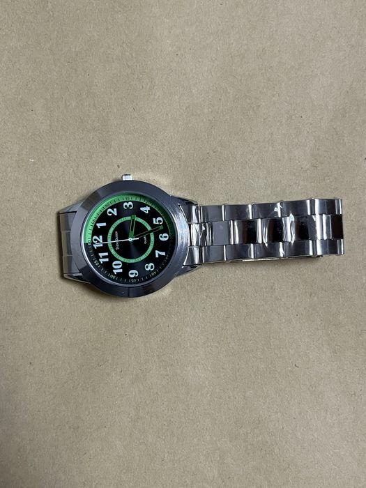 Ceas modern de barbati