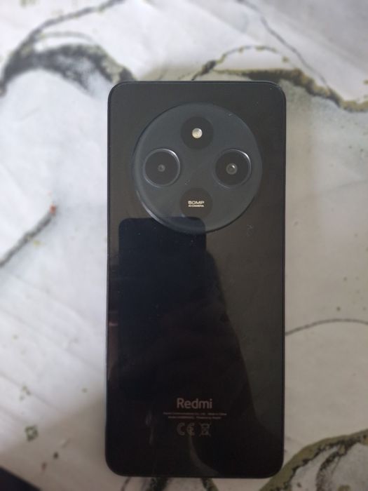 Reddit 14c 8/256gb