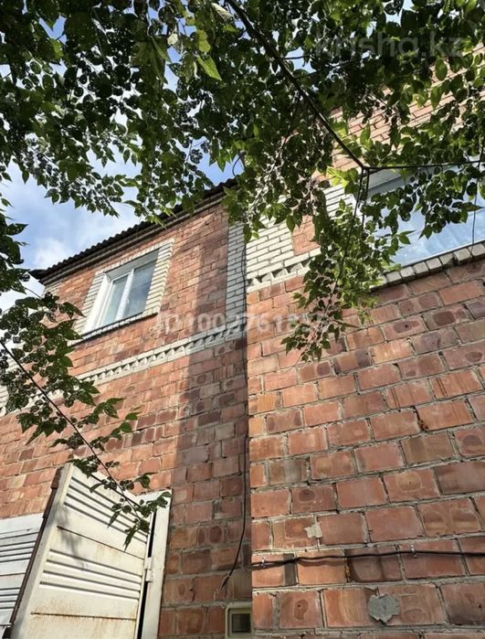 коттедж вместе со стройматериалами