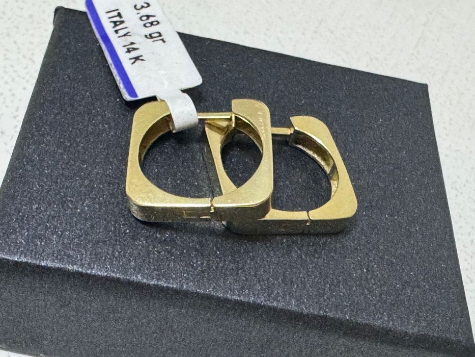Продам золотые серьги конго