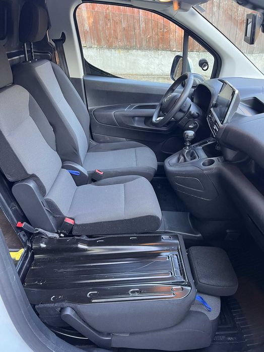 Toyota Proace City 2020, 1.5 Diesel, 3 locuri, stare foarte bună - TVA deductibil
