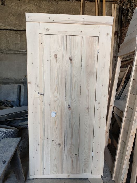 Дачный туалет деревянный .