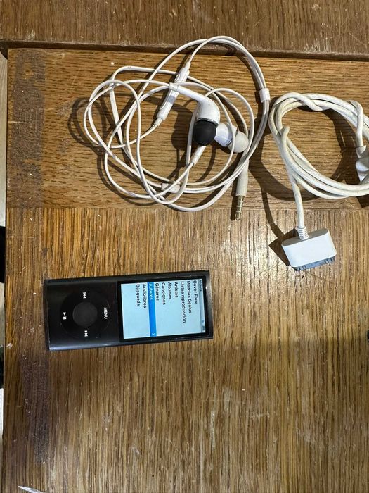 ipod nano 5th gen gri lucios fata spate latareal unghi inchis deschis