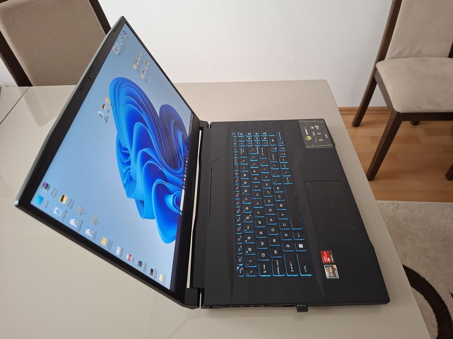 Laptop Gaming MSI Alpha 17 B5EEK