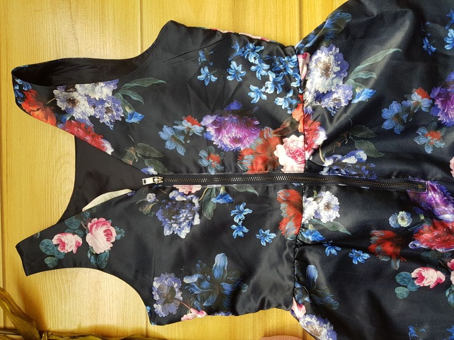 Официална рокля H&M 11-12г.